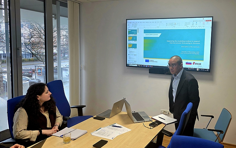 The presentation at the conclusion of the project "Upgrade of Modeling Tools to Support Macroeconomic Forecasting in Slovenia